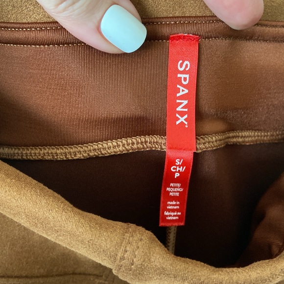 NWT Spanx ❣️ High Waist Faux Suede Leggings - Rich Caramel Brown in Petite Small - Picture 5 of 10